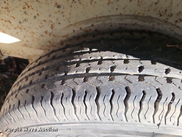 image for item EI8612 1999 CM Trailers enclosed cargo trailer