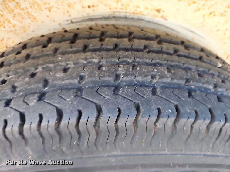 image for item EI8612 1999 CM Trailers enclosed cargo trailer