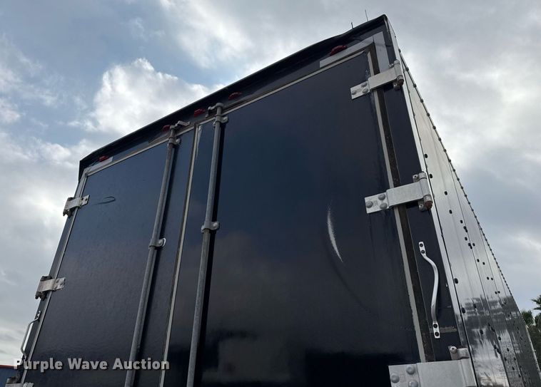 image for item EJ3299 2013 Kenworth box truck