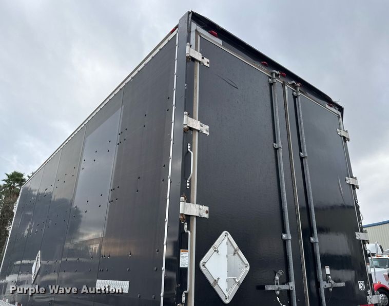 image for item EJ3299 2013 Kenworth box truck