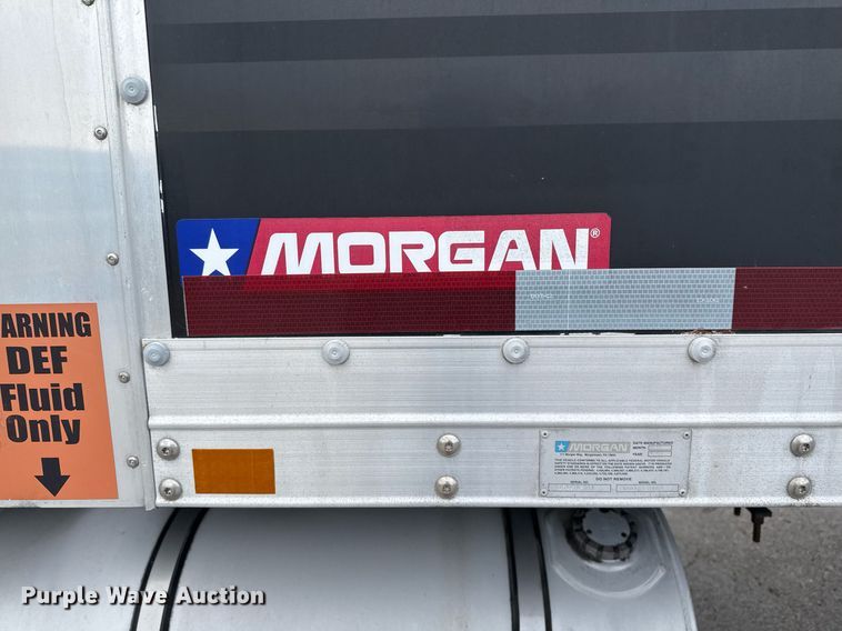 image for item EJ3299 2013 Kenworth box truck