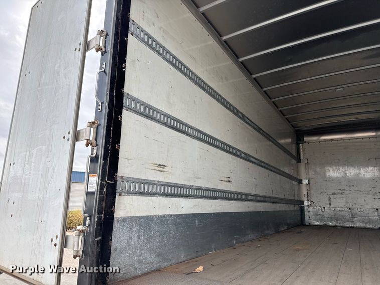 image for item EJ3299 2013 Kenworth box truck