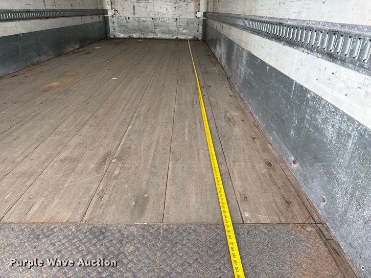 image for item EJ3299 2013 Kenworth box truck