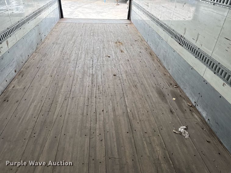 image for item EJ3299 2013 Kenworth box truck