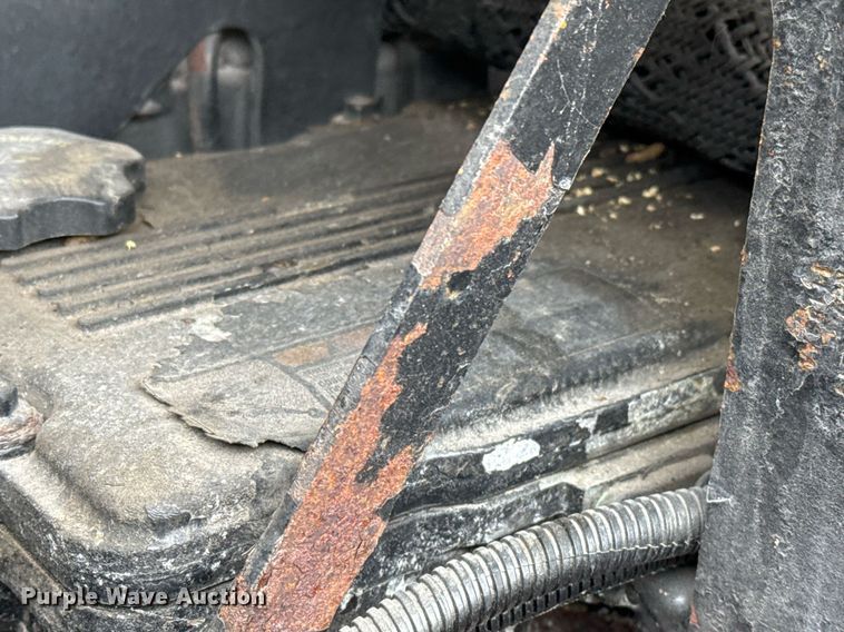 image for item EJ3299 2013 Kenworth box truck