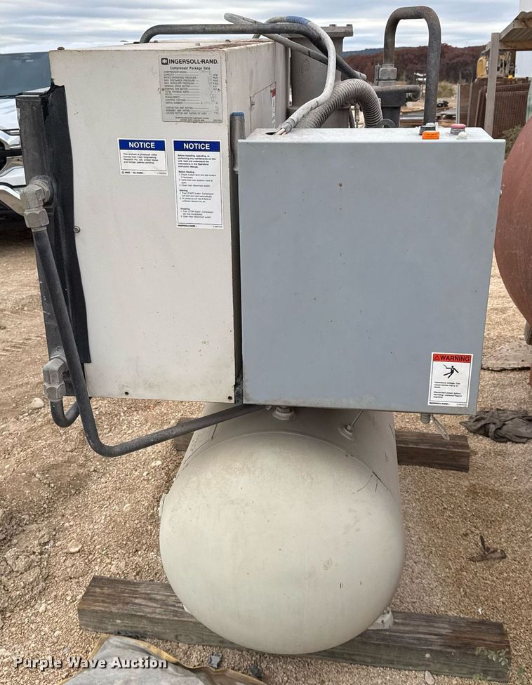 image for item EJ3316 Ingersoll-Rand EP-25 air compressor