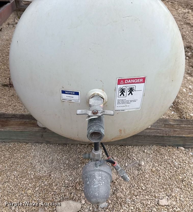 image for item EJ3316 Ingersoll-Rand EP-25 air compressor