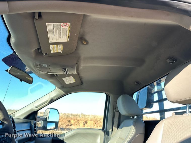 image for item EJ5212 2019 Ford F350 Super Duty flatbed pickup truck