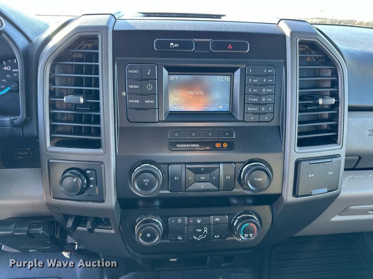 image for item EJ5212 2019 Ford F350 Super Duty flatbed pickup truck