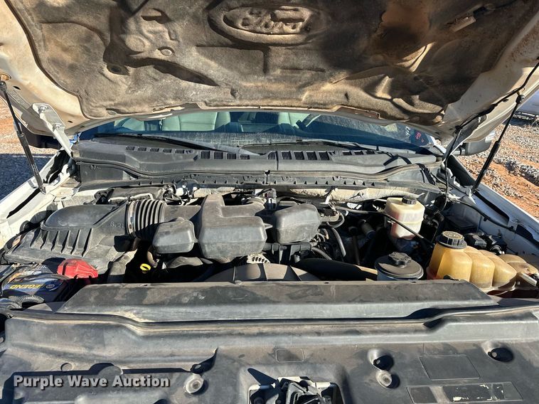 image for item EJ5212 2019 Ford F350 Super Duty flatbed pickup truck