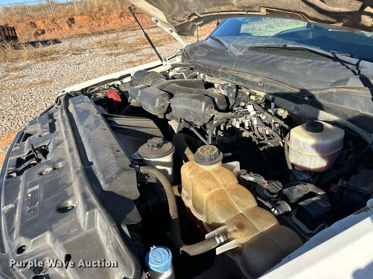 image for item EJ5212 2019 Ford F350 Super Duty flatbed pickup truck