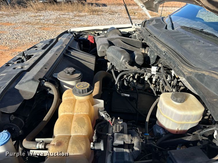 image for item EJ5212 2019 Ford F350 Super Duty flatbed pickup truck