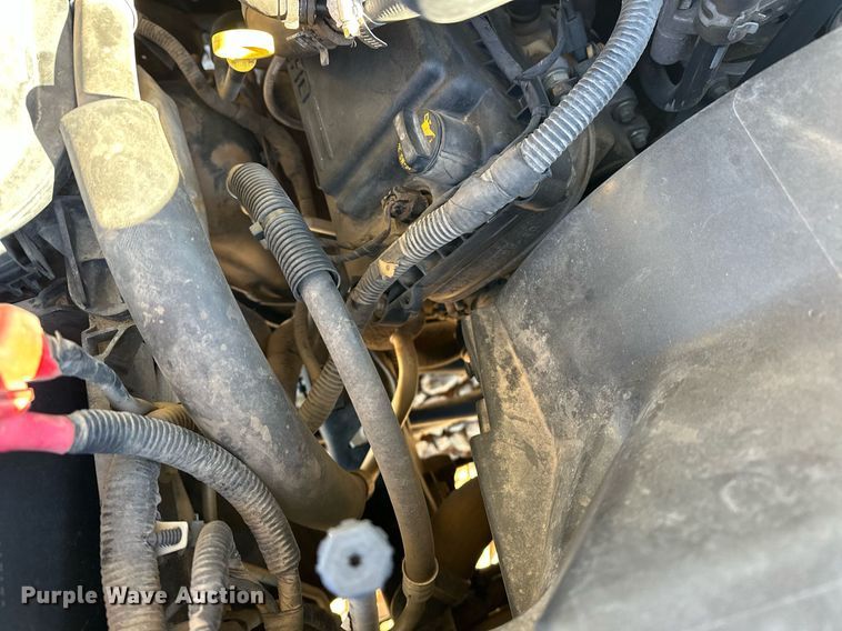 image for item EJ5212 2019 Ford F350 Super Duty flatbed pickup truck