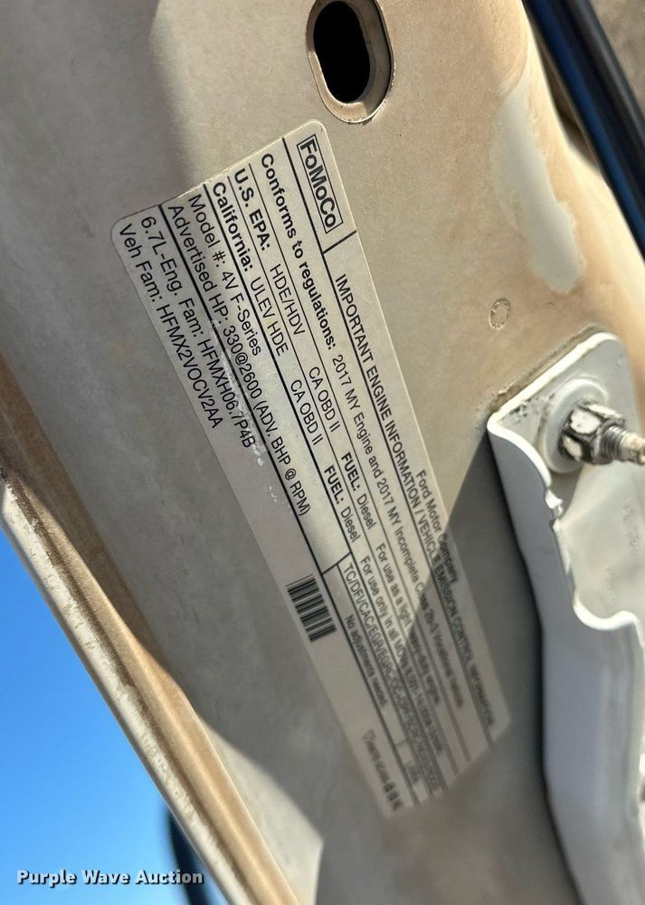 image for item EJ5212 2019 Ford F350 Super Duty flatbed pickup truck