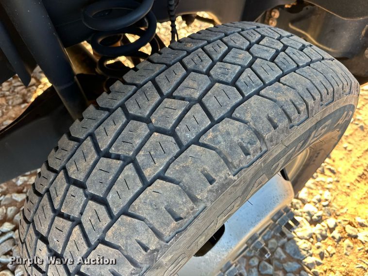 image for item EJ5212 2019 Ford F350 Super Duty flatbed pickup truck