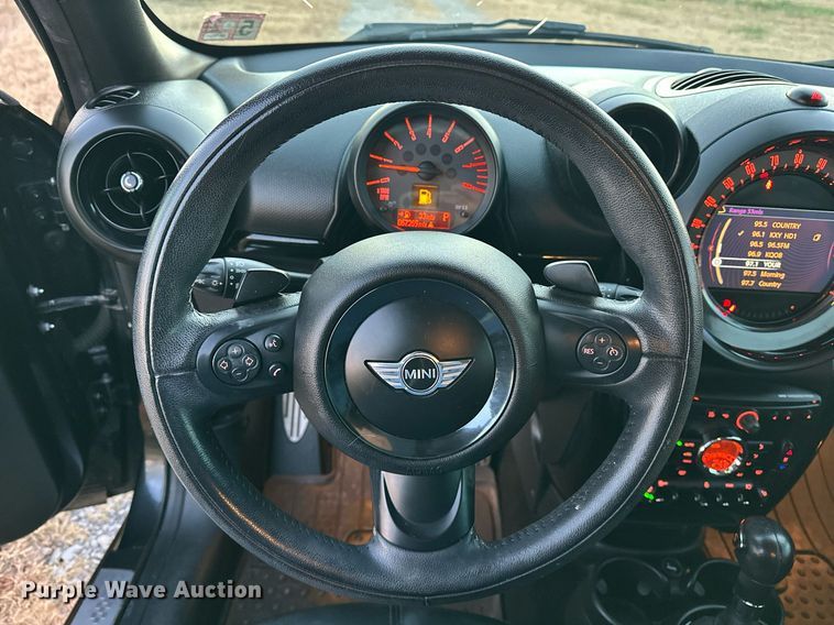 image for item EJ5217 2016 Mini Cooper Countryman S 