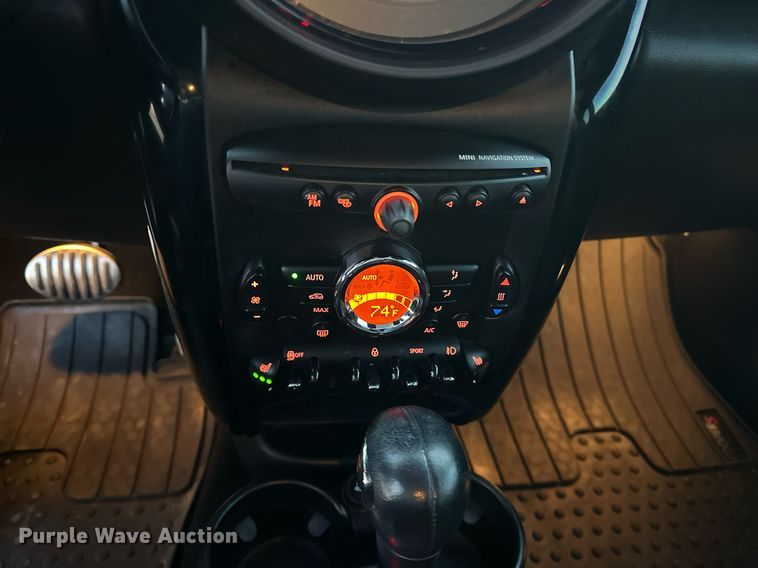 image for item EJ5217 2016 Mini Cooper Countryman S 