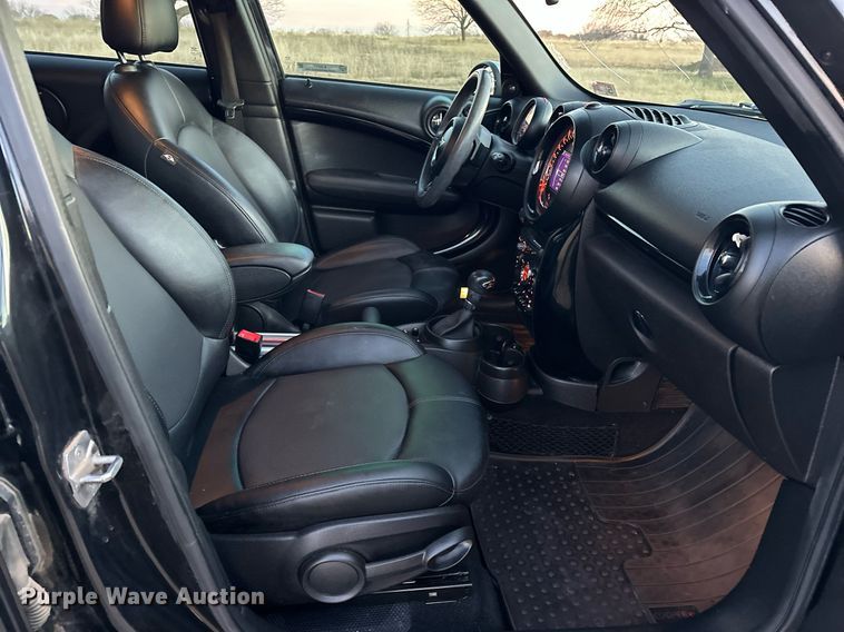 image for item EJ5217 2016 Mini Cooper Countryman S 