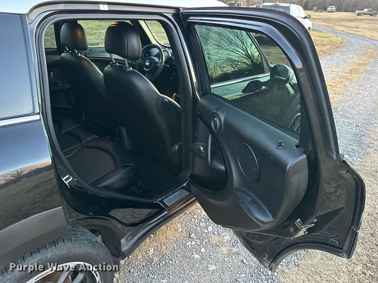 image for item EJ5217 2016 Mini Cooper Countryman S 