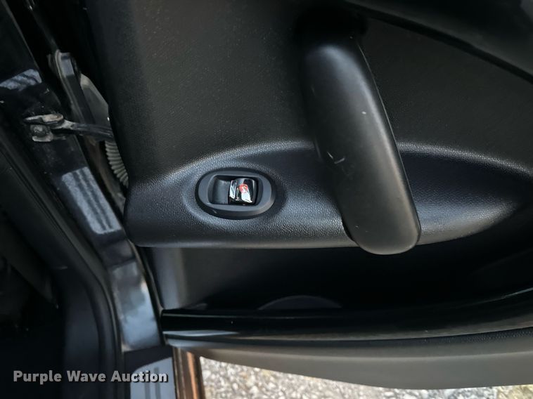 image for item EJ5217 2016 Mini Cooper Countryman S 