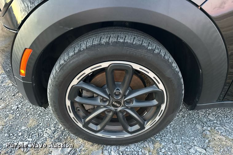 image for item EJ5217 2016 Mini Cooper Countryman S 