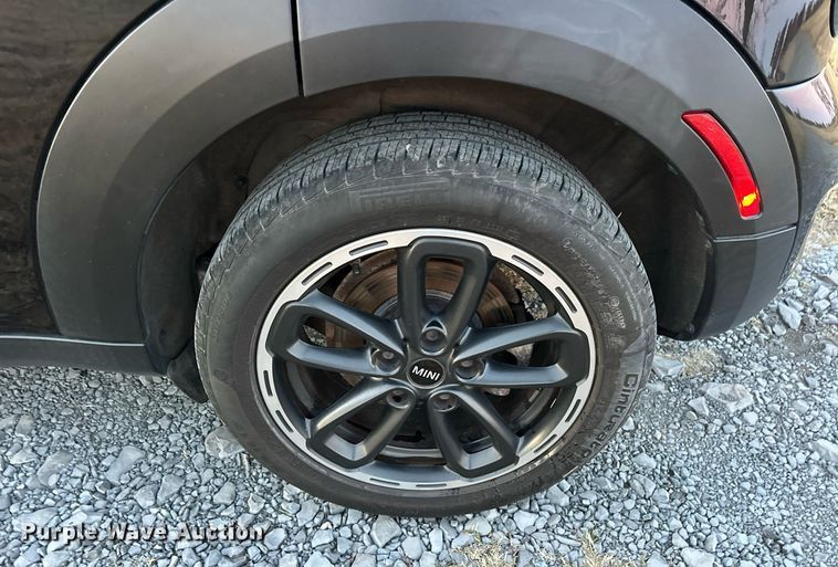 image for item EJ5217 2016 Mini Cooper Countryman S 