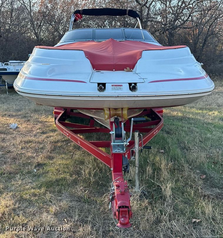 image for item EJ5218 1999 Chris Craft Sport Deck boat