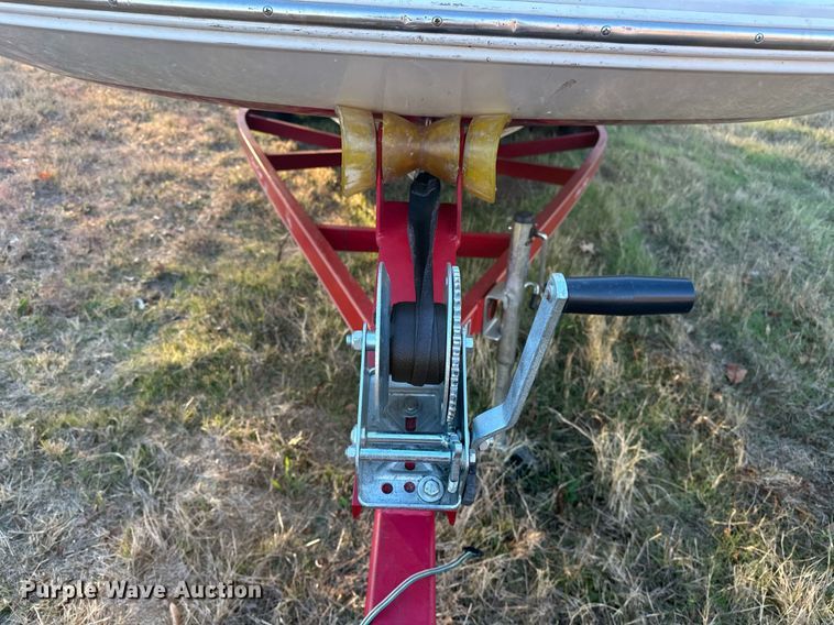 image for item EJ5218 1999 Chris Craft Sport Deck boat