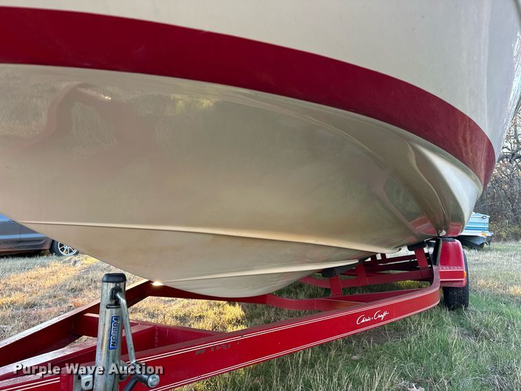 image for item EJ5218 1999 Chris Craft Sport Deck boat