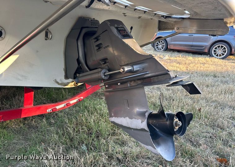 image for item EJ5218 1999 Chris Craft Sport Deck boat