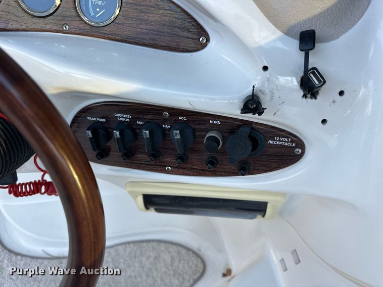 image for item EJ5218 1999 Chris Craft Sport Deck boat