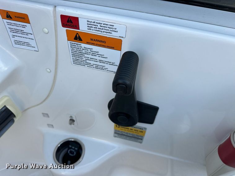 image for item EJ5218 1999 Chris Craft Sport Deck boat