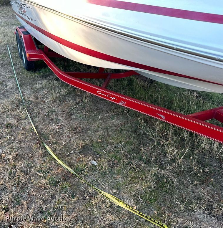 image for item EJ5218 1999 Chris Craft Sport Deck boat