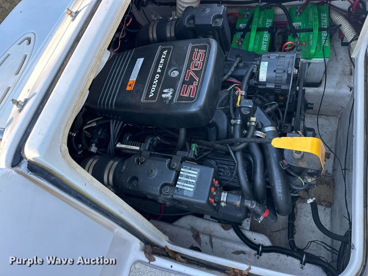 image for item EJ5218 1999 Chris Craft Sport Deck boat