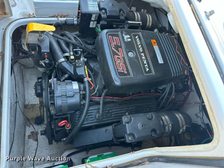 image for item EJ5218 1999 Chris Craft Sport Deck boat