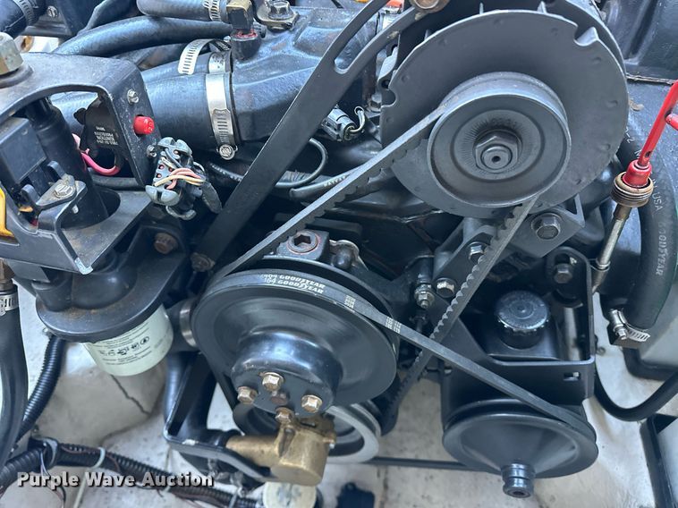 image for item EJ5218 1999 Chris Craft Sport Deck boat