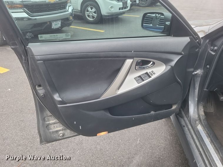 image for item EJ8123 2011 Toyota Camry 