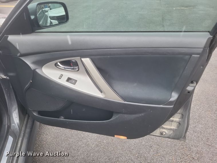 image for item EJ8123 2011 Toyota Camry 