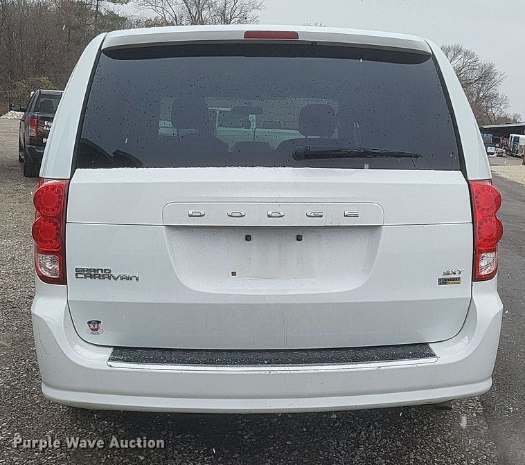 image for item EJ8128 2016 Dodge  Grand Caravan SXT van