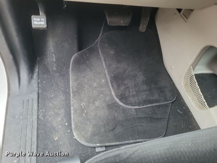 image for item EJ8128 2016 Dodge  Grand Caravan SXT van