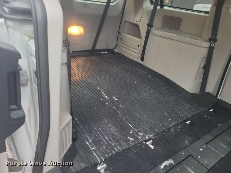 image for item EJ8128 2016 Dodge  Grand Caravan SXT van