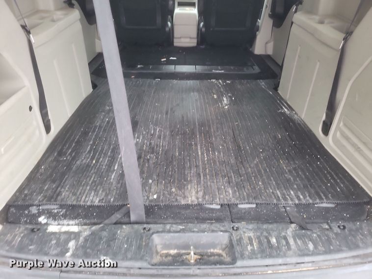 image for item EJ8128 2016 Dodge  Grand Caravan SXT van