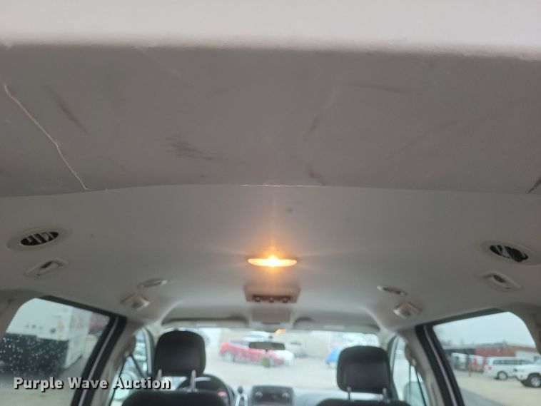 image for item EJ8128 2016 Dodge  Grand Caravan SXT van