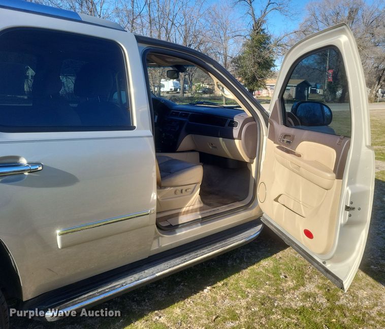 image for item EJ8129 2009 GMC  Yukon  SUV