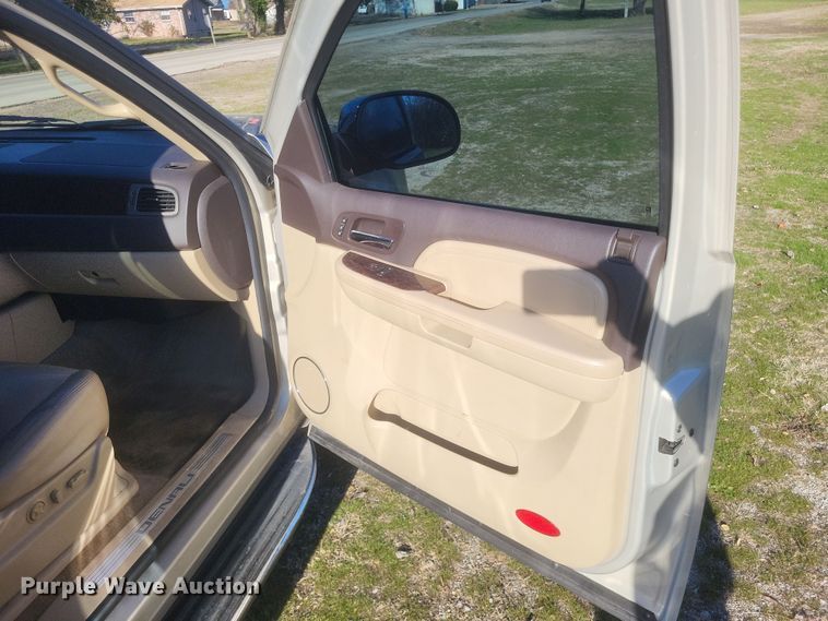 image for item EJ8129 2009 GMC  Yukon  SUV