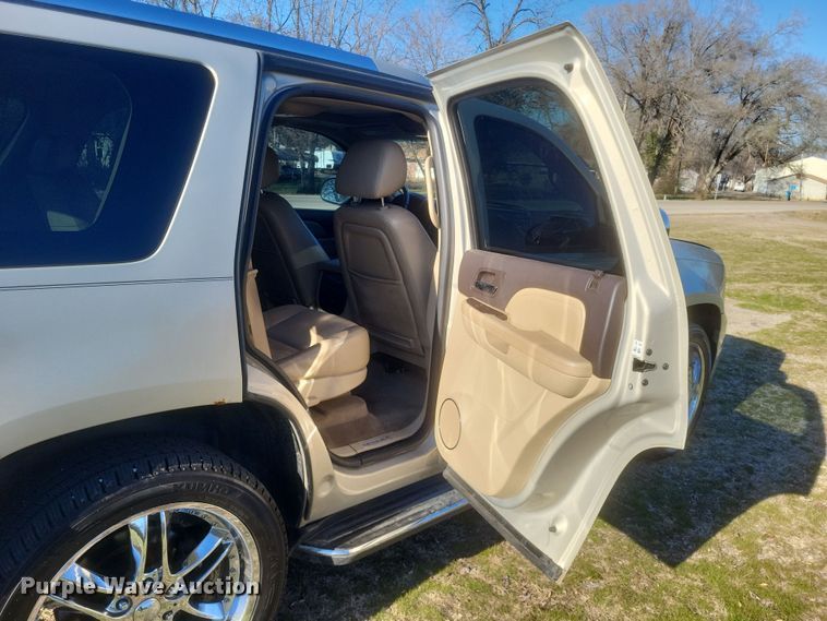 image for item EJ8129 2009 GMC  Yukon  SUV