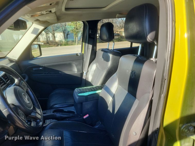 image for item EJ8130 2012 Jeep Liberty SUV