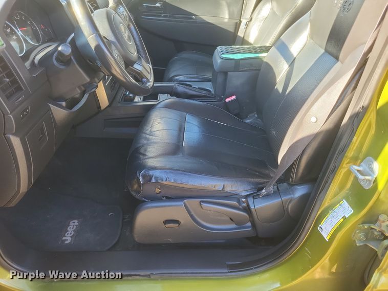 image for item EJ8130 2012 Jeep Liberty SUV