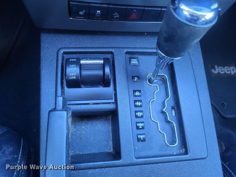 image for item EJ8130 2012 Jeep Liberty SUV