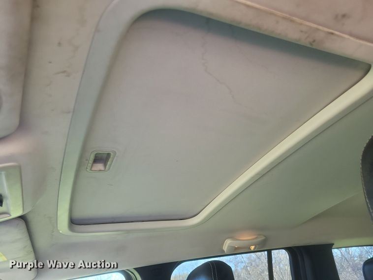 image for item EJ8130 2012 Jeep Liberty SUV